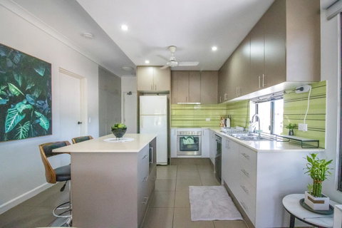 ZEN QUEST - The NOMADS PAD Near Nightcliff Markets & Sunset Foreshore - Whitsundays Accommodation 26