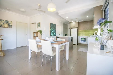 ZEN QUEST - The NOMADS PAD Near Nightcliff Markets & Sunset Foreshore - Whitsundays Accommodation 13