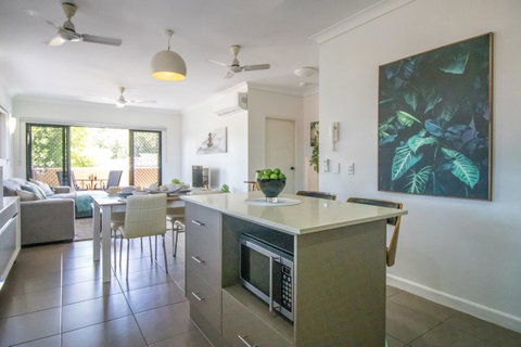 ZEN QUEST - The NOMADS PAD Near Nightcliff Markets & Sunset Foreshore - Whitsundays Accommodation 24