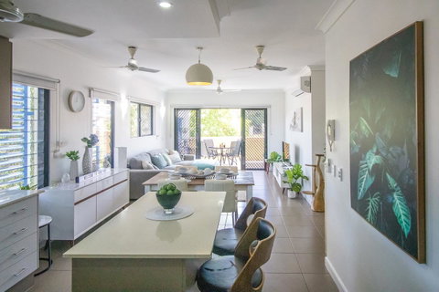 ZEN QUEST - The NOMADS PAD Near Nightcliff Markets & Sunset Foreshore - Whitsundays Accommodation 23