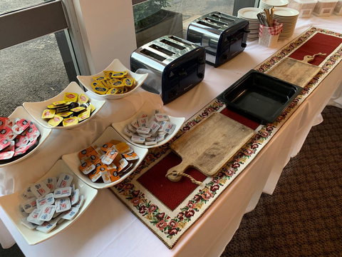 Winnellie Hotel Motel - Whitsundays Accommodation 6