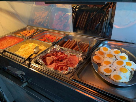 Winnellie Hotel Motel - Whitsundays Accommodation 7