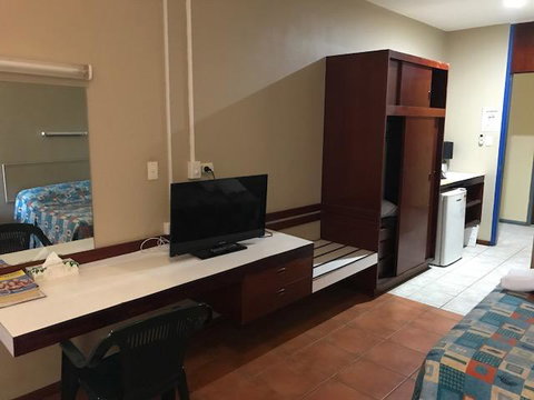 Winnellie Hotel Motel - Whitsundays Accommodation 13