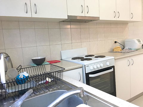 Cozy Room For A Great Stay In Darwin - Excellent Location - Whitsundays Accommodation 1