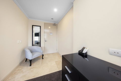 Canberra Rex Hotel - Whitsundays Accommodation 28