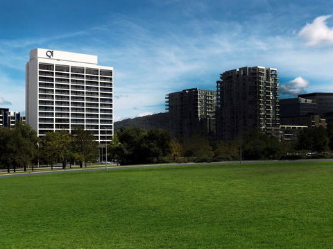 QT Canberra - Whitsundays Accommodation 16