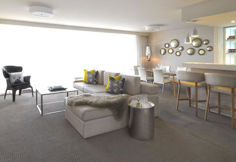 QT Canberra - Whitsundays Accommodation 24