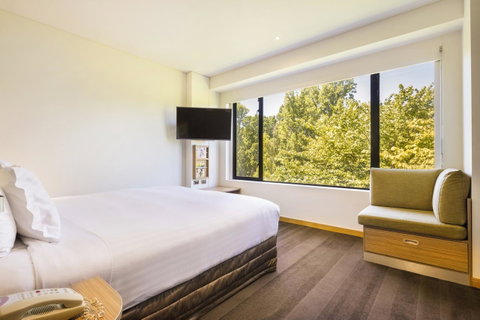 Crowne Plaza Canberra, An IHG Hotel - Whitsundays Accommodation 30