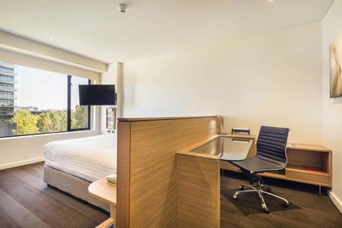 Crowne Plaza Canberra, An IHG Hotel - Whitsundays Accommodation 34