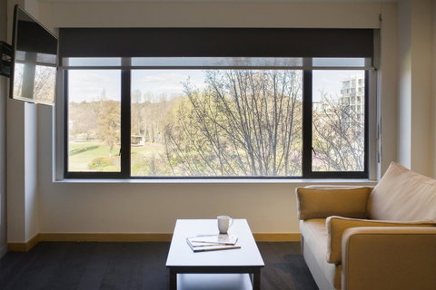 Crowne Plaza Canberra, An IHG Hotel - Whitsundays Accommodation 29