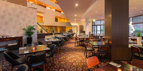 Crowne Plaza Canberra, An IHG Hotel - Whitsundays Accommodation 4