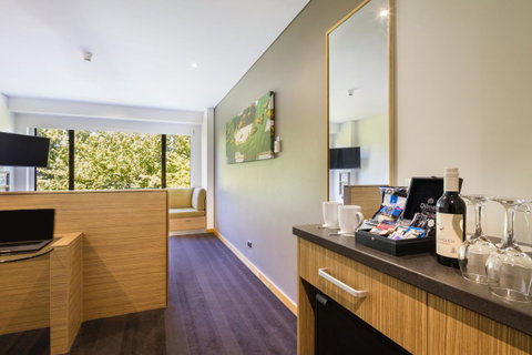 Crowne Plaza Canberra, An IHG Hotel - Whitsundays Accommodation 42