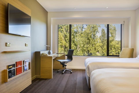 Crowne Plaza Canberra, An IHG Hotel - Whitsundays Accommodation 22