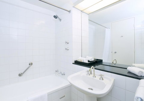 Crowne Plaza Canberra, An IHG Hotel - Whitsundays Accommodation 25