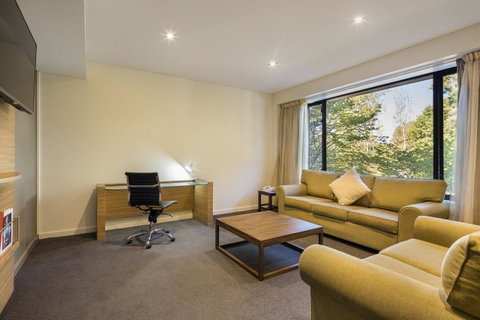 Crowne Plaza Canberra, An IHG Hotel - Whitsundays Accommodation 37