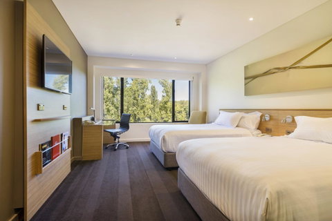 Crowne Plaza Canberra, An IHG Hotel - Whitsundays Accommodation 32