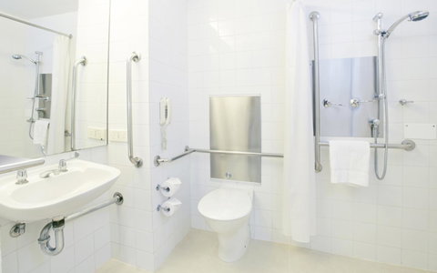 Crowne Plaza Canberra, An IHG Hotel - Whitsundays Accommodation 24