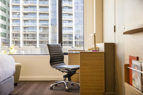 Crowne Plaza Canberra, An IHG Hotel - Whitsundays Accommodation 40