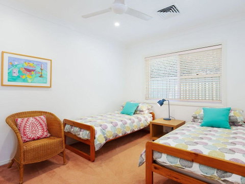 Bonito', 26 Bonito Street - Pet Friendly Housewith Aircon - Whitsundays Accommodation 3