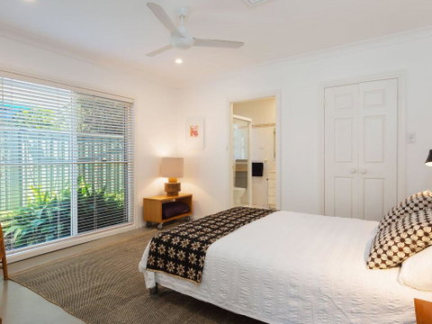 Bonito', 26 Bonito Street - Pet Friendly Housewith Aircon - Whitsundays Accommodation 1