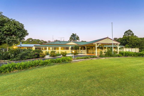 Bonville Lodge Bed & Breakfast - Whitsundays Accommodation 1