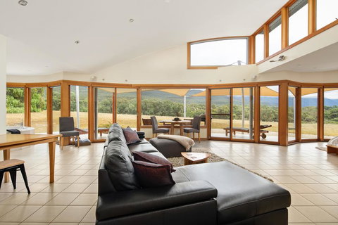 Boroka Downs - Whitsundays Accommodation 3