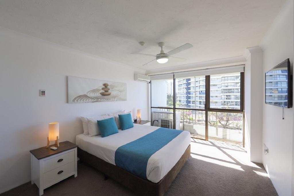 Main Beach QLD Whitsundays Accommodation