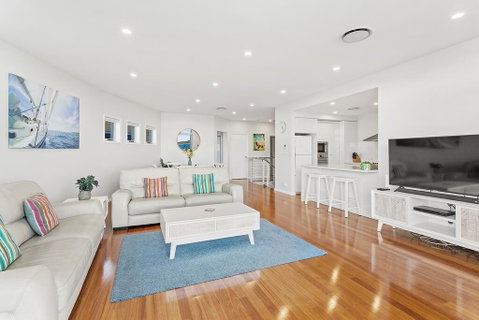 Boulder Bay Rd 2/2 - Fingal Bay - Whitsundays Accommodation 3