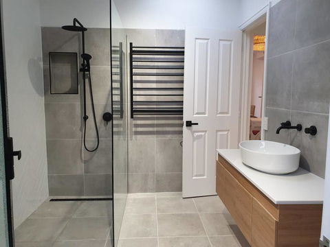 Boutique Beach House In The HEART Of St. Kilda - Whitsundays Accommodation 0