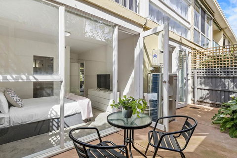 BOUTIQUE STAYS - Brighton By Sea - Whitsundays Accommodation 1