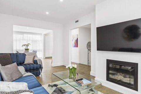 BOUTIQUE STAYS - Brighton By Sea - Whitsundays Accommodation 0