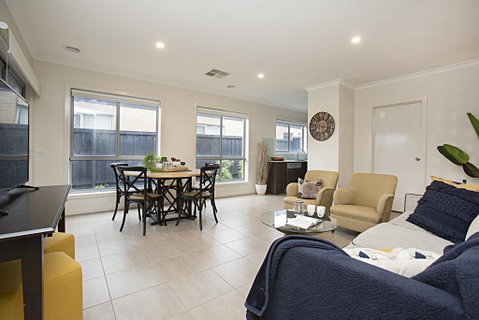 BOUTIQUE STAYS - Gumflower - Whitsundays Accommodation 0