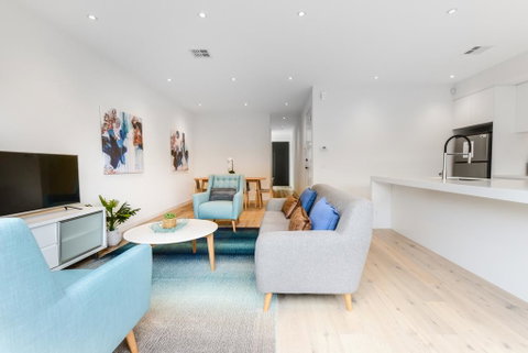 Boutique Stays - Murrumbeena Place 2 - Whitsundays Accommodation 2