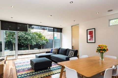 Bradman Modern Style A Walk To MCG, Swan St, CBD - Whitsundays Accommodation 0