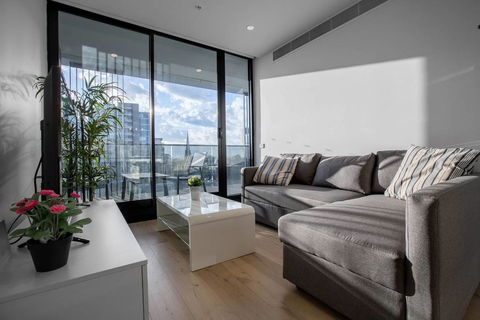 Brand New APT With Sea Views In Heart Of St Kilda - Whitsundays Accommodation 0