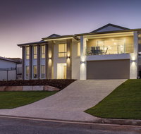 Brand New Executive Living - Whitsundays Accommodation