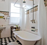 Breathtaking Views In Spacious Balmain House - Whitsundays Accommodation