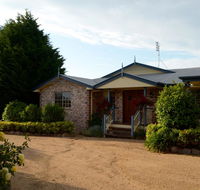 Brick Creek House - Whitsundays Accommodation