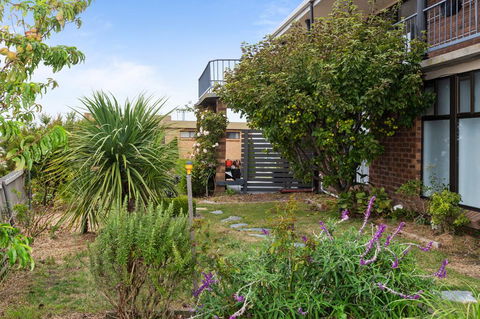 Bridairre Holiday Apartments - Whitsundays Accommodation 1
