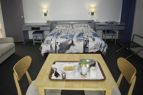 Bridge Motel - Whitsundays Accommodation 3