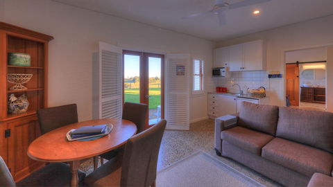 Bridle Guesthouse - Whitsundays Accommodation 0