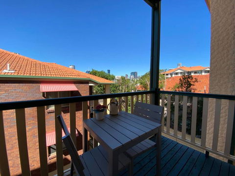 Brisbane City Apartment Atop Victoria Park - Whitsundays Accommodation 1