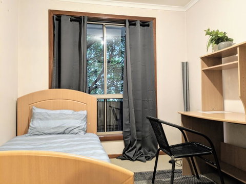 Budget Clayton Homestay - Whitsundays Accommodation 0