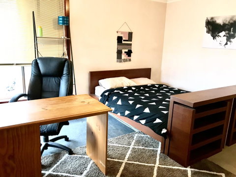 Budget Clayton Homestay - Whitsundays Accommodation 2
