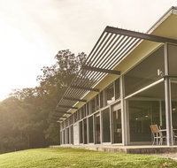 Bundaleer - Architect designed stunning views - Whitsundays Accommodation
