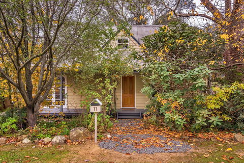 Bunyip Cottage - Whitsundays Accommodation 0