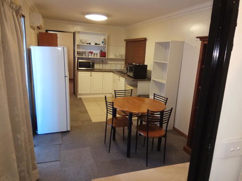 Burt St Gardens - Whitsundays Accommodation 0