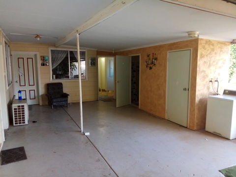 Burt St Gardens - Whitsundays Accommodation 2