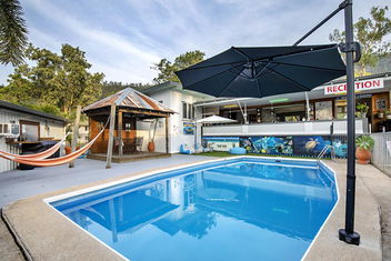 Bush Village Holiday Cabins with Whitsundays Accommodation