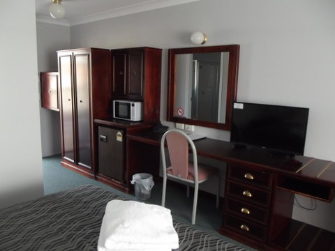Bushman's Motor Inn - Whitsundays Accommodation 3